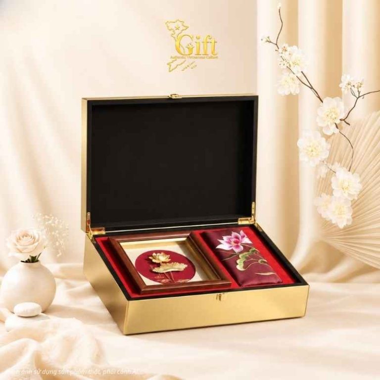 Set Quà Tặng Cao Cấp VVIP – SET02 – Sen Đỏ Thịnh Vượng