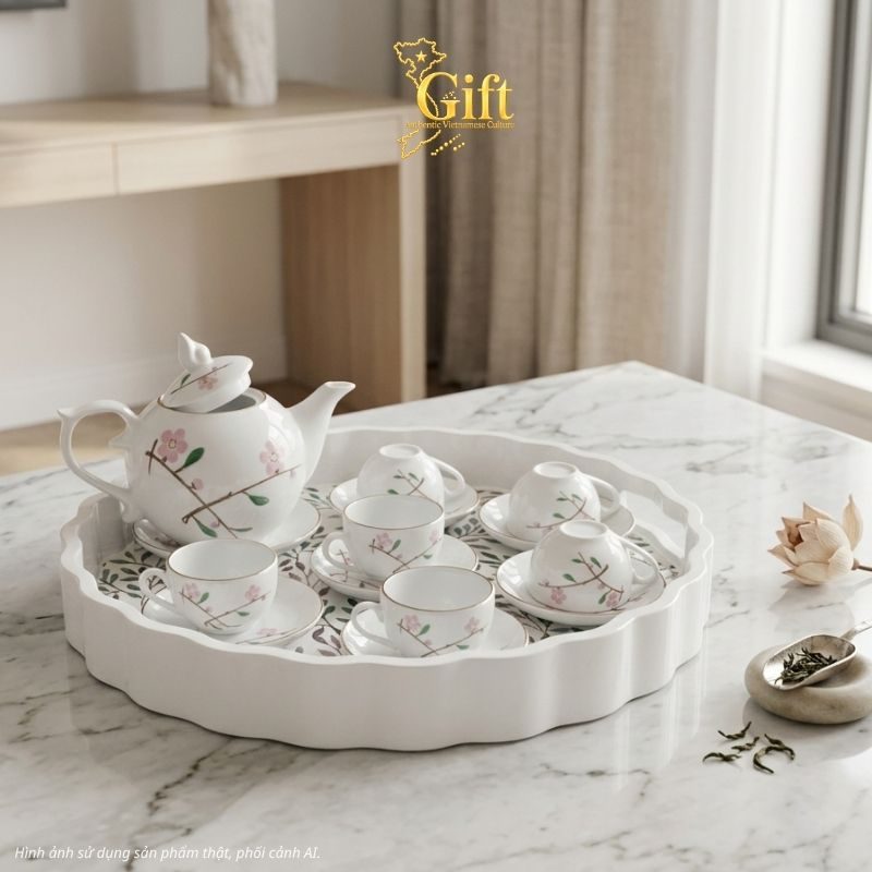 Bộ bình trà gốm sứ và khay sơn mài - Quà tết doanh nghiệp