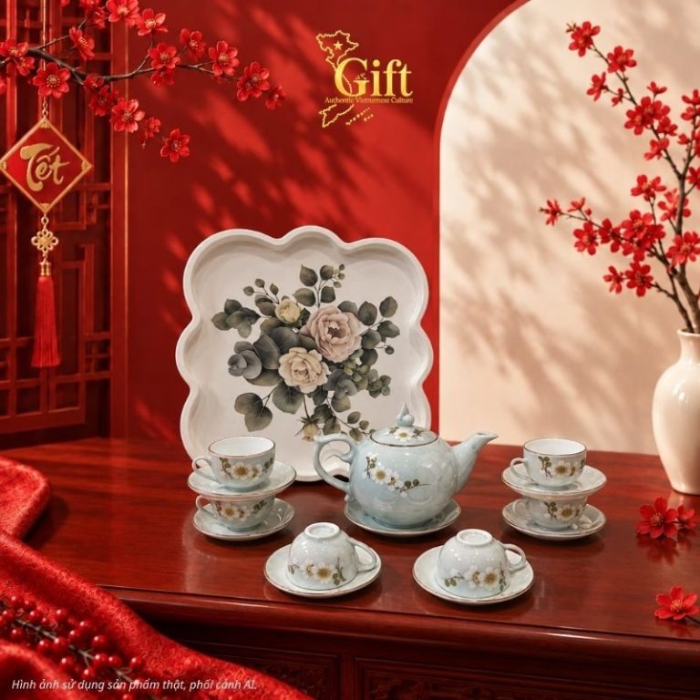 Bộ bình trà gốm sứ và khay sơn mài - Quà tết doanh nghiệp
