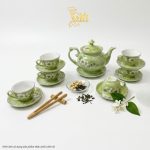 Bộ bình trà gốm sứ và khay sơn mài - Quà tết doanh nghiệp
