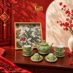 Bộ bình trà gốm sứ và khay sơn mài - Quà tết doanh nghiệp