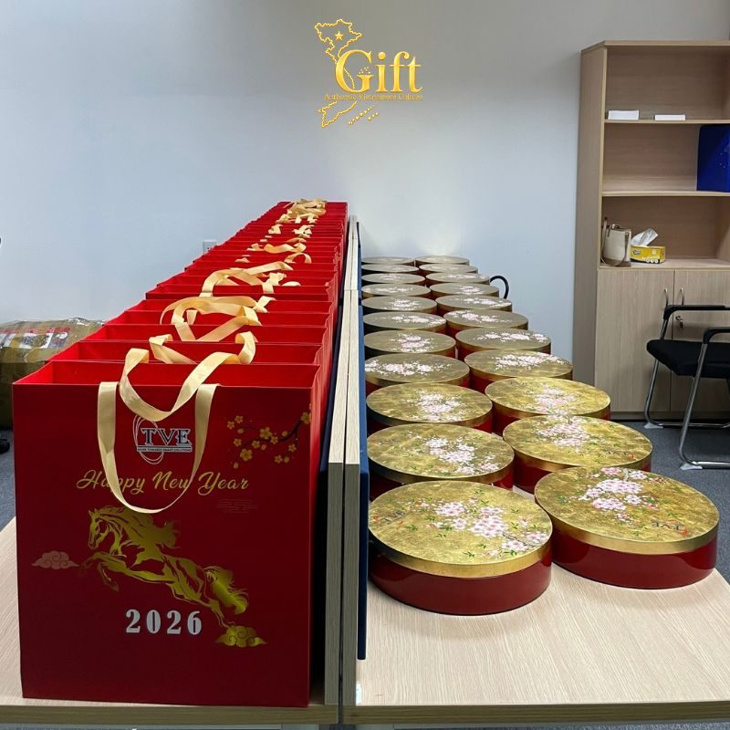 Dự án hộp mứt tết sơn mài công ty Tri Việt