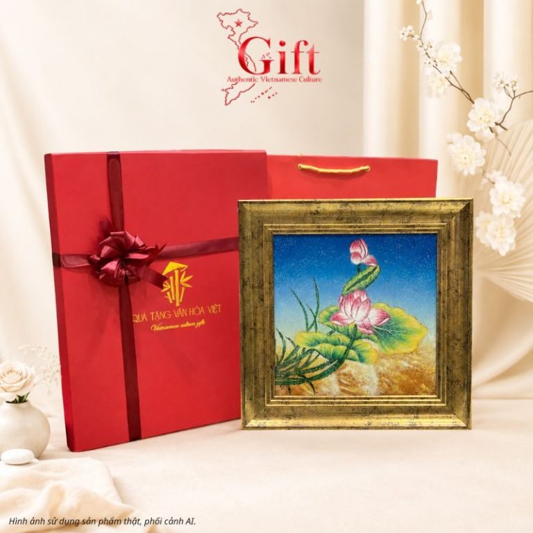 Tranh Sơn Mài Hoa Sen Cẩn Trứng