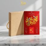 Tranh Lịch Sơn Mài Hoa Mai Vàng Nền Đỏ