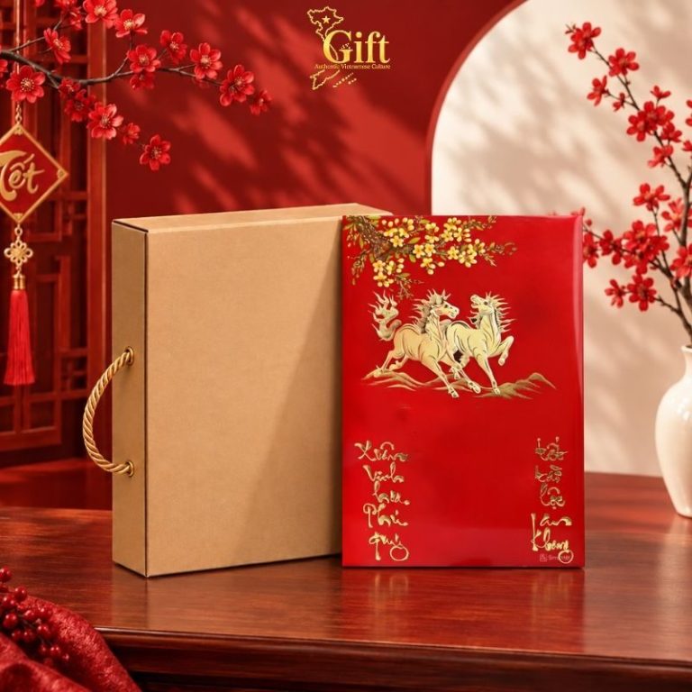 Tranh Lịch Sơn Mài Mã Đáo Thành Công Đắp Nổi Nền Đỏ | Quà Tết Doanh Nghiệp 2027