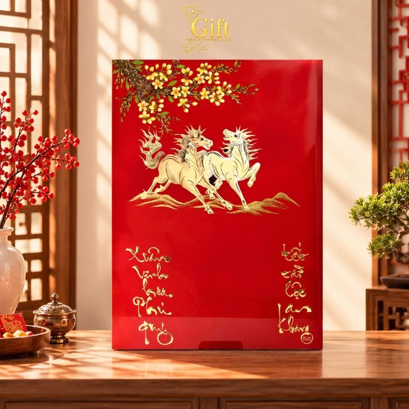 Tranh Lịch Sơn Mài Mã Đáo Thành Công Đắp Nổi Nền Đỏ | Quà Tết Doanh Nghiệp 2027